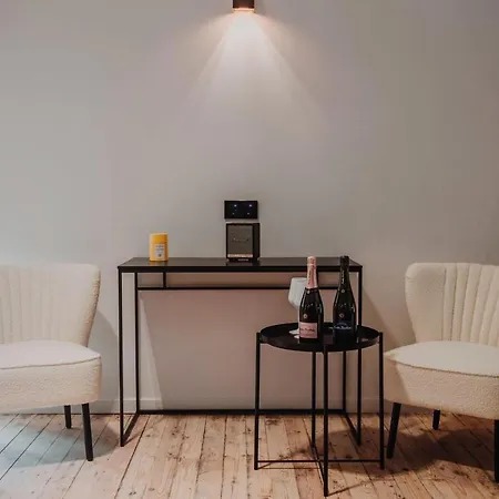 QUINZE La suite Couette-café Achêne